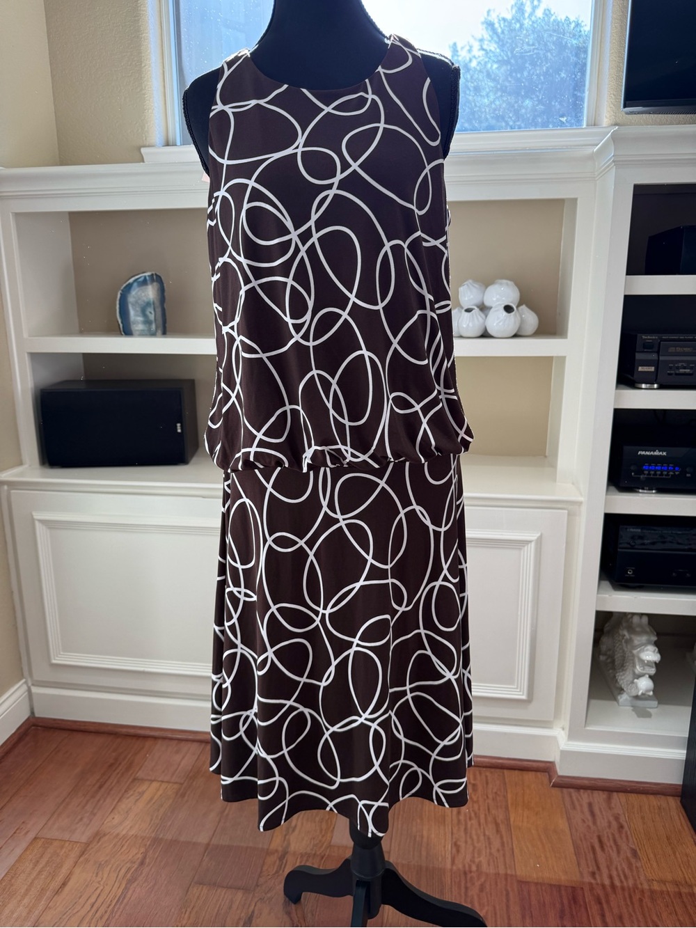 Sleeveless Brown & White Size 12 Dress Stretchy Drop Waist Elastic Waist Dress